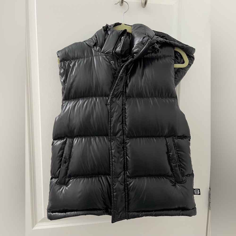 Aritzia Super Puff Vest